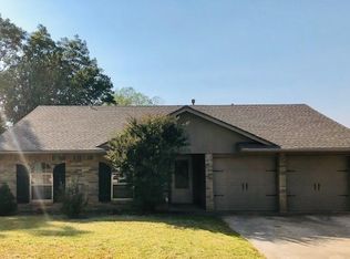 2009 Edgewood Dr, Edmond, OK 73013