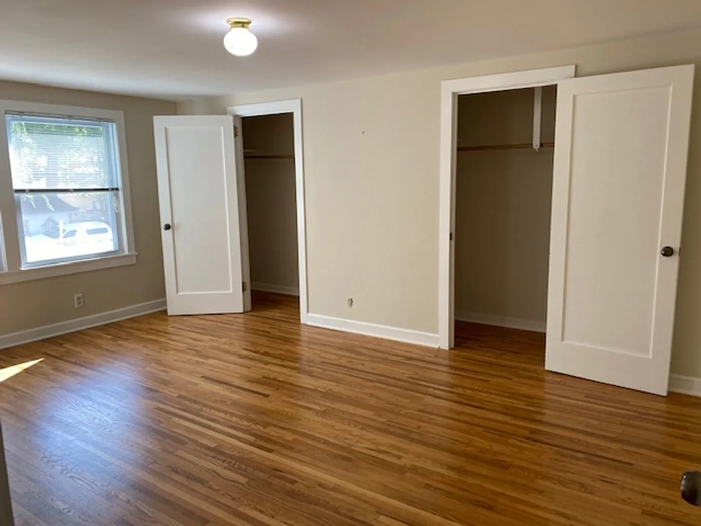 Spacious 3 Bedroom 1 Bath Duplex in White Bear Lake — Photo 2
