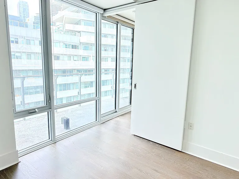 29 Queens Quay E #1026 — Photo 12