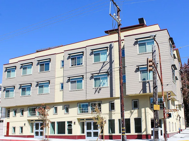 Stranda Apartments — Photo 69