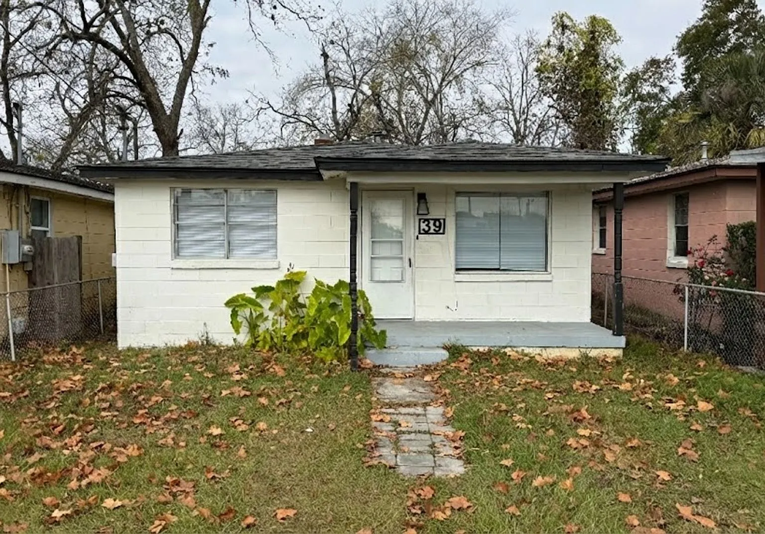 Charming 3-bed/1-bath traditional cinder block bungalow in Woodville neighborhood! — Photo 2