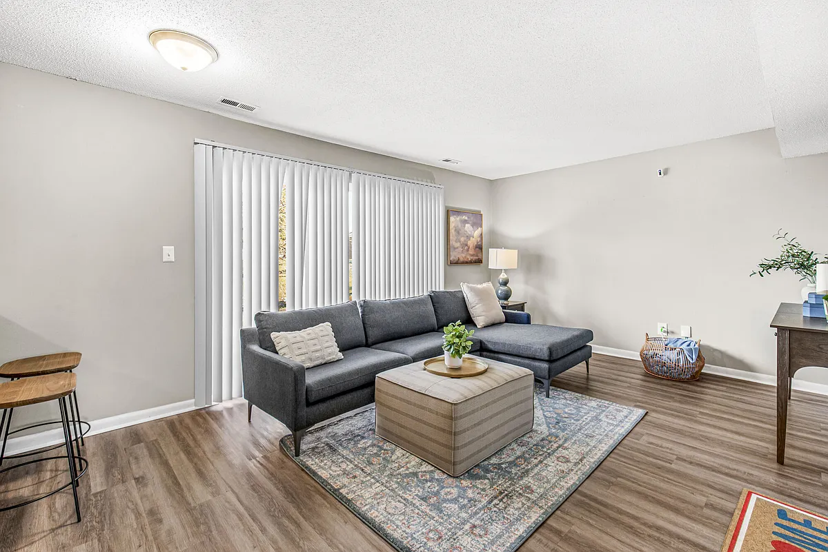 Building Photo - Oakbrook Village