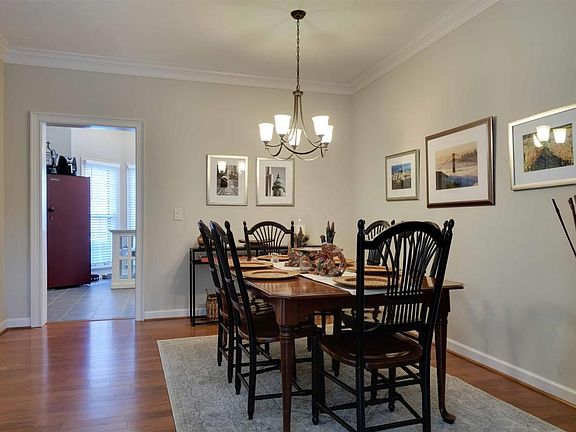 5th image of 104 Stokeswood Pl