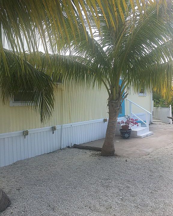 Waterfront Mobile Home  