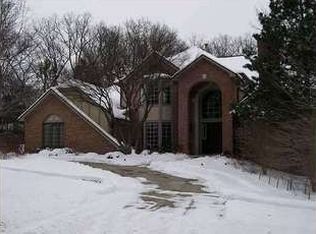 3309 E Dobson Pl, Ann Arbor, MI 48105