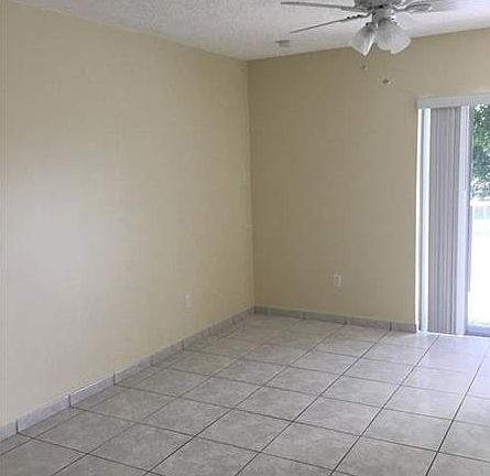 3rd image of 270 NW 107th Ave APT 201