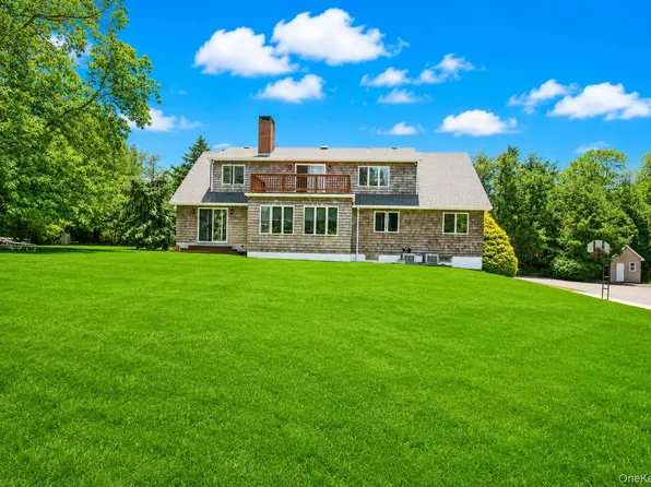 96 Tuthills Lane, Jamesport, NY 11901