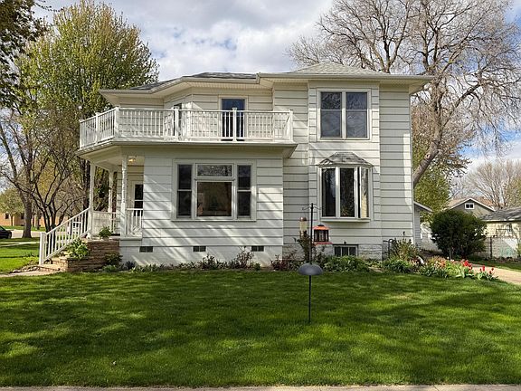2nd image of 504 N Estey St