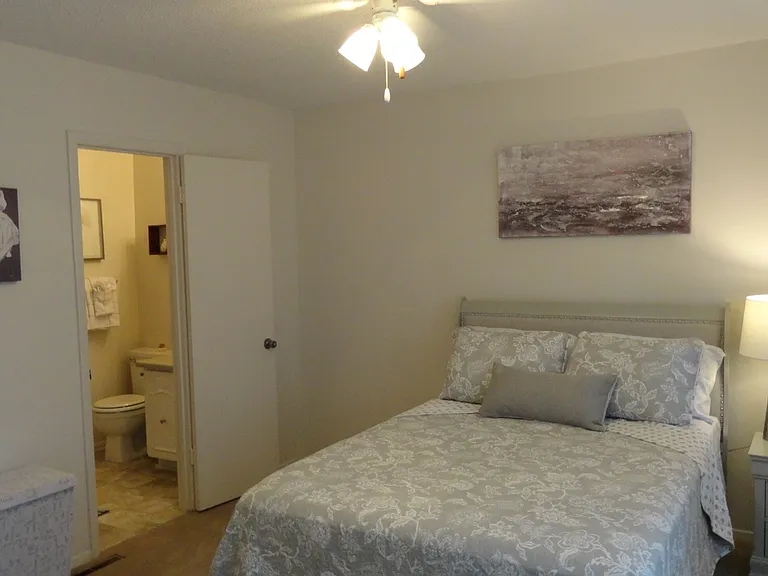 Townhouse Village — Photo 8