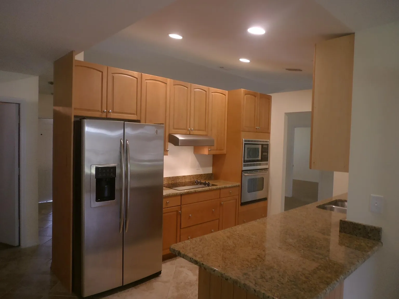 3 bed, 2.0 bath, 1597 sqft, $3,250 — Photo 2