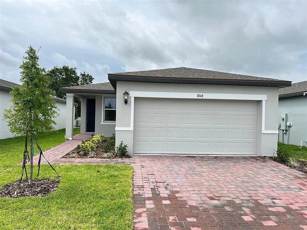 4 bed, 2.0 bath, 1680 sqft, $2,200 — Photo 1