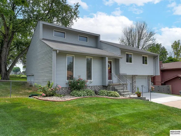 4825 Borman St, Omaha, NE 68157