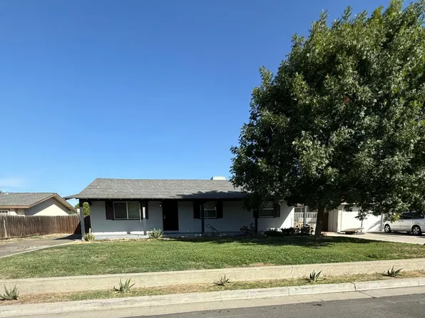 2127 N 11th Ave, Hanford, CA 93230