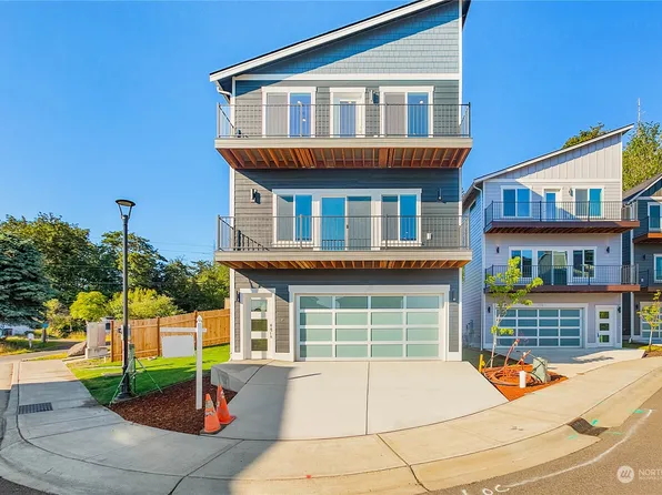 130 Blackfish Court, Bremerton, WA 98310