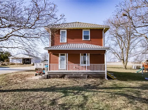 201 N Military St, Martelle, IA 52305