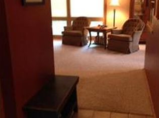 1025 Eldon Dr, Lincoln, NE 68510