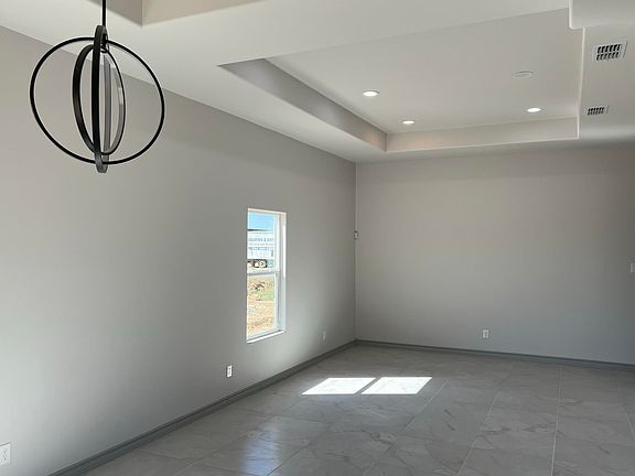 4th image of 6707 El Jinete Dr