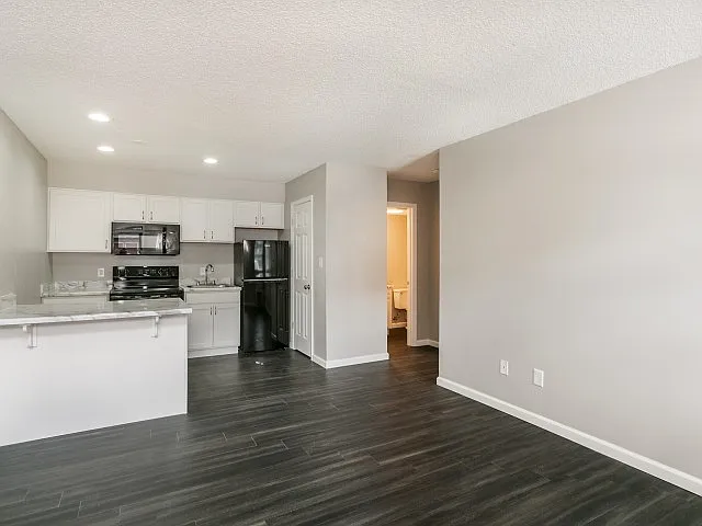 Eastview Apartments — Photo 12