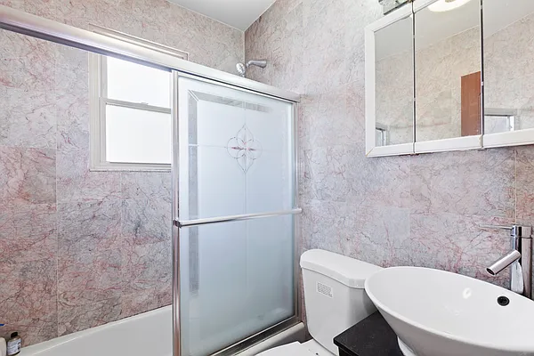 Rented by Compass | media 13