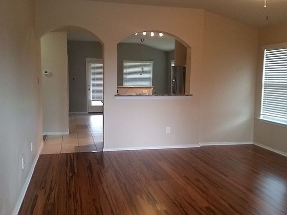4th image of 5009 Old Homestead St