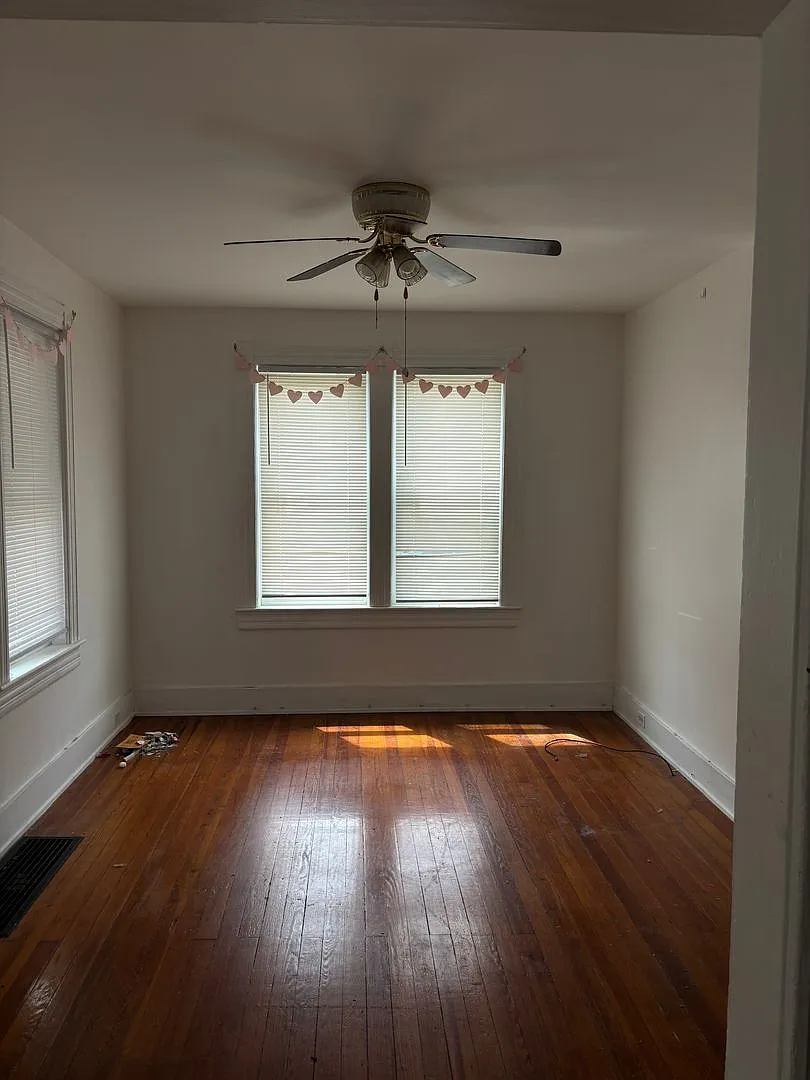 4 Bedroom 2 bath ready Immediately — Photo 3