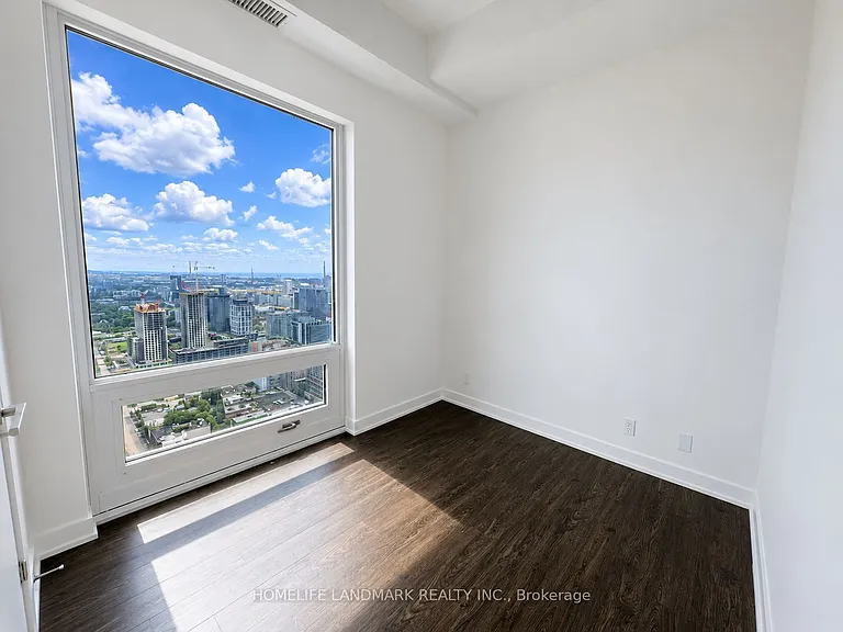 88 Queen St E #5202 — Photo 5