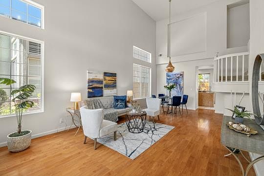 4th image of 32517 Carmel Way