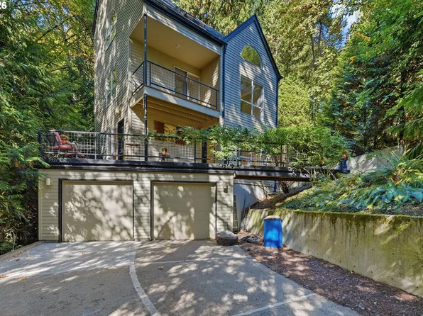 3921 SW Sweetbriar Dr, Portland, OR 97221