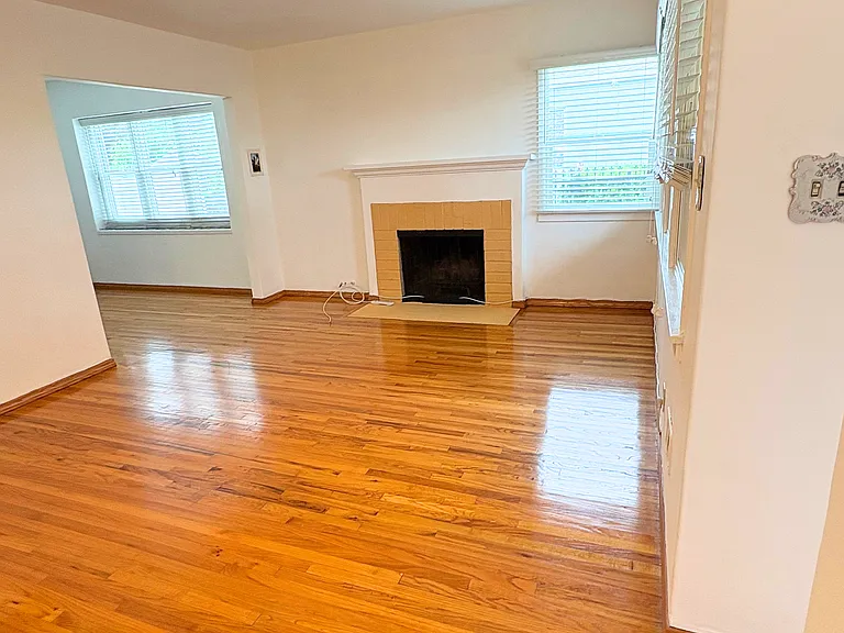 9520 Kennerly St — Photo 5