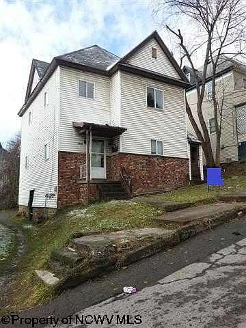 2nd image of 1104 Alexander Pl