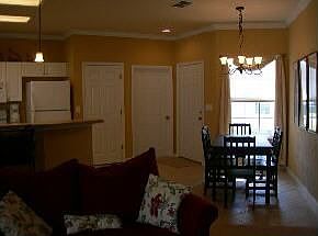 Ceramic tile in kitchen/entryway and both bathrooms
