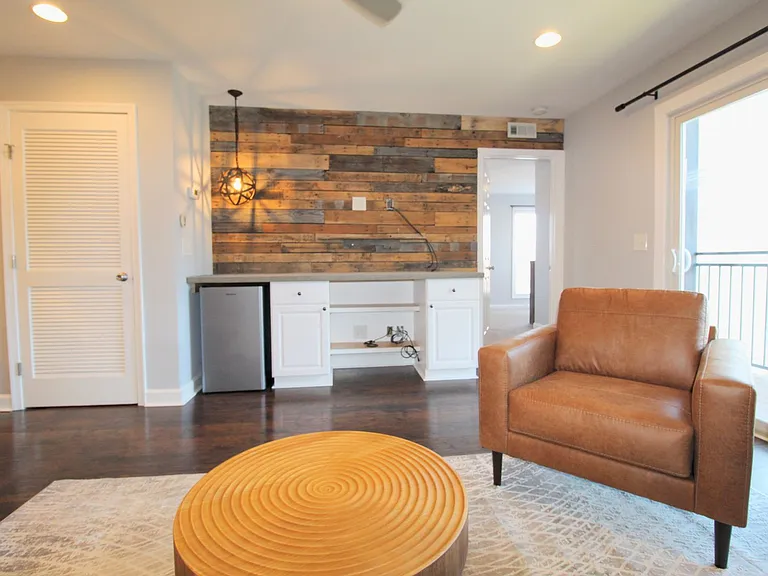 1340F Hunters Rd — Photo 17