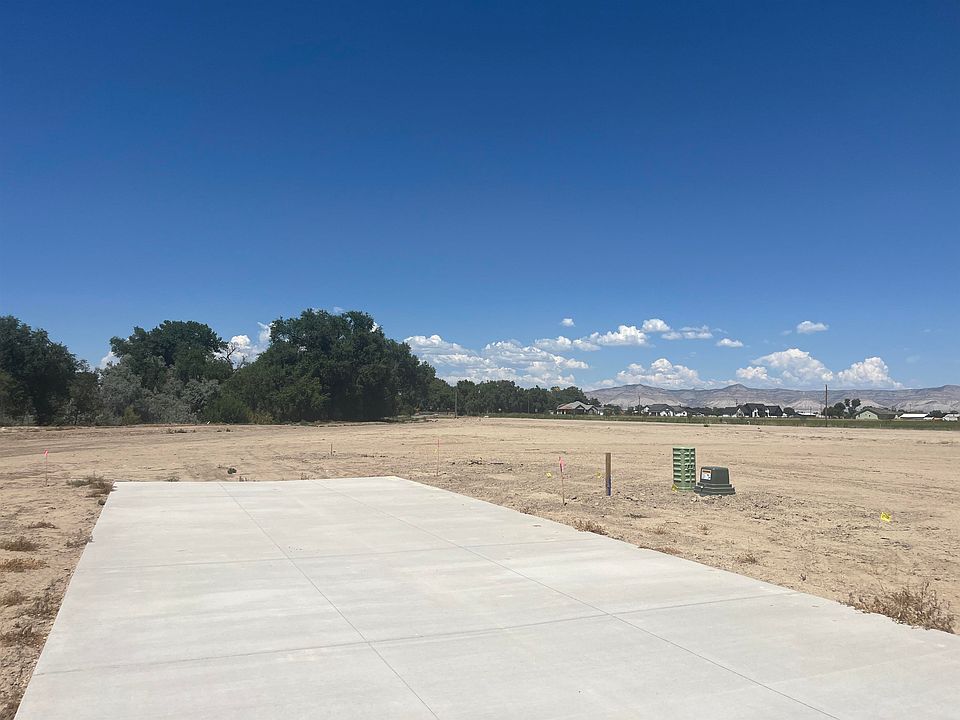 1st image of 980 Hay Bale Ct