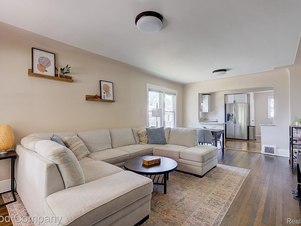 215 E Hazelhurst St, photo 2