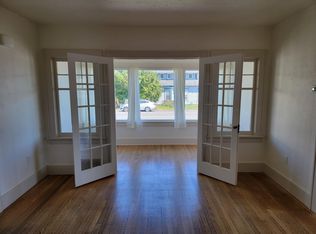 1104 9th St, Anacortes, WA 98221
