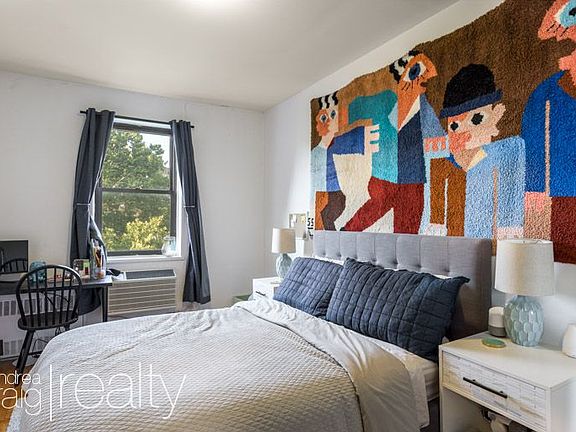 2nd image of 186 Amity St APT 5A