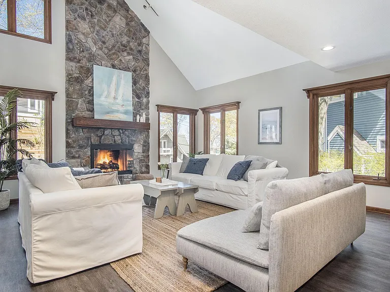4697 Indianapolis Ave — Photo 9