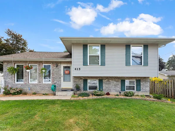 415 Barber St, West Chicago, IL 60185