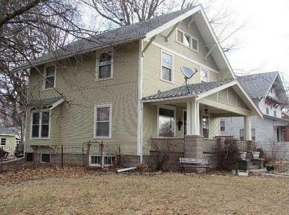 1st image of 213 W Washington St