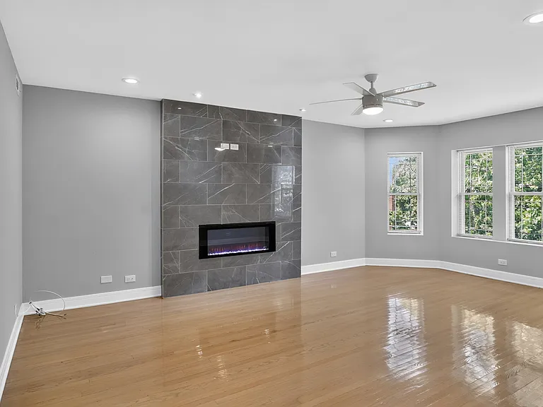 6629 S Ingleside Ave #2 — Photo 5