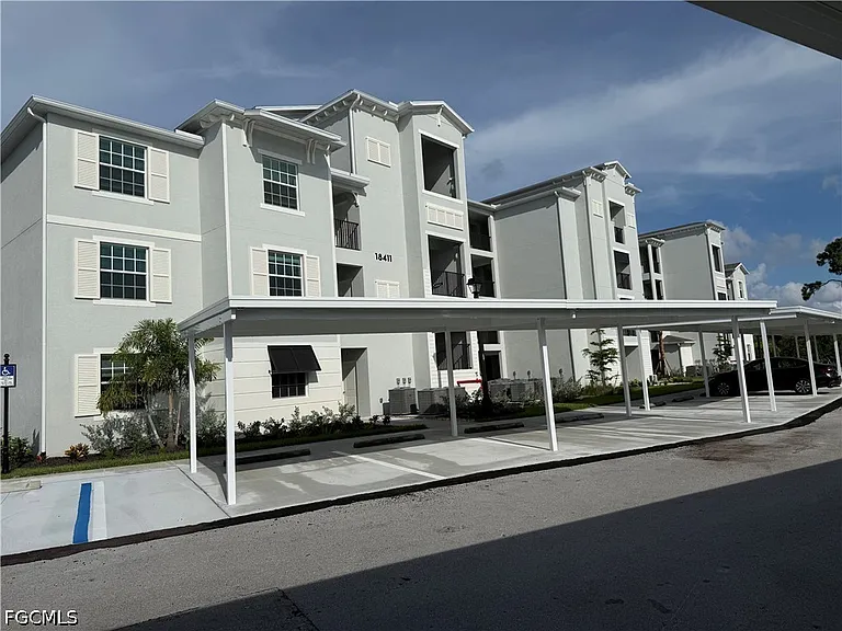 18411 Copperhead Ct N #332 — Photo 32