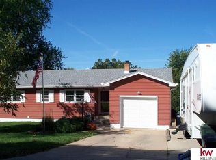 810 N 5th St, Bellevue, NE 68005