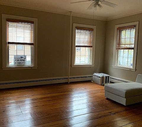 4th image of 410 Benefit St Floor 2