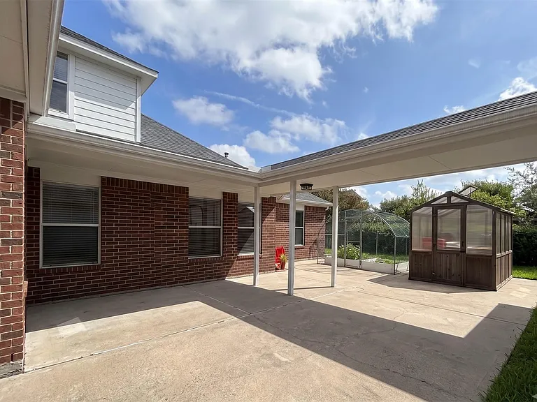 3906 Eastland Lake Dr — Photo 19