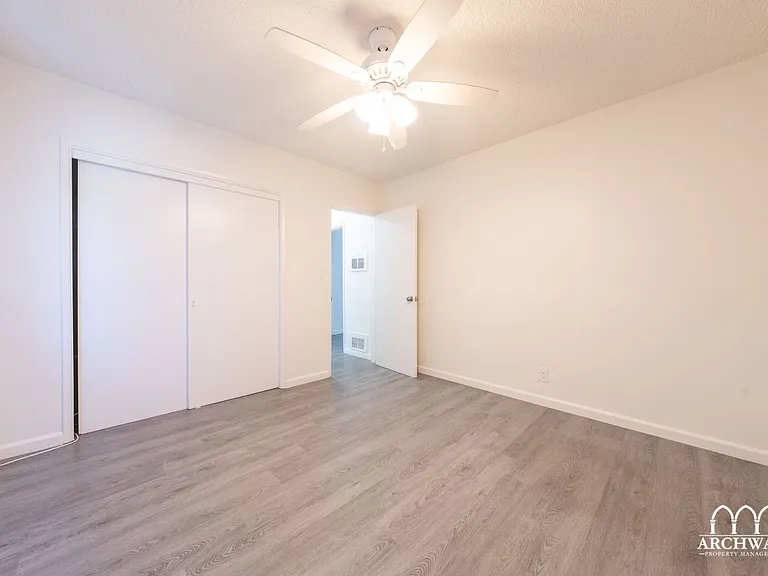 2320 Virginia Ave #3 — Photo 14