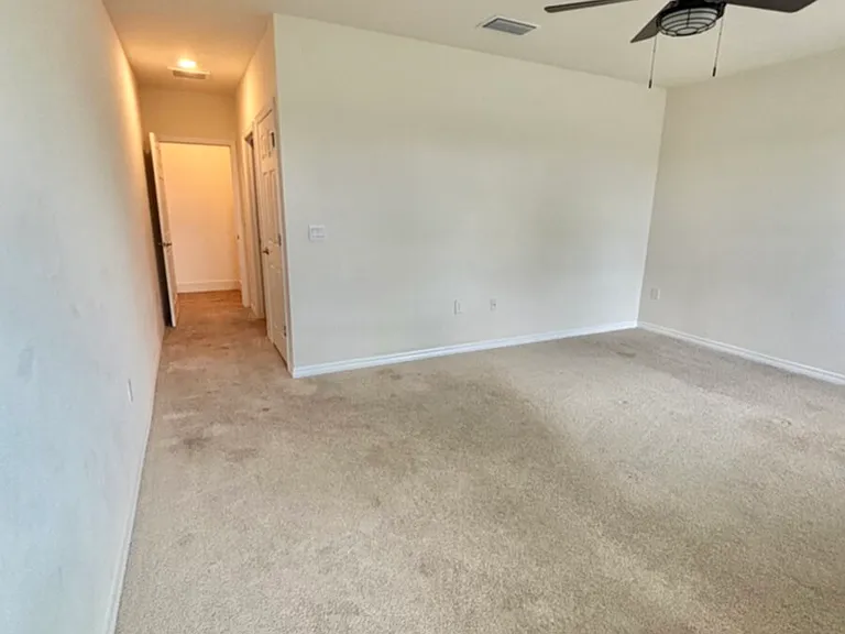 2509 NW 27th Pl — Photo 23