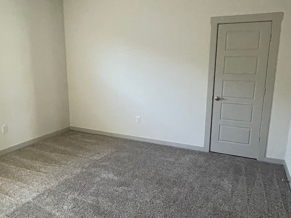 2nd image of 10501 Fulton Ave