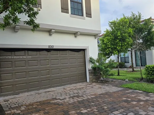 1010 White Oak Dr #1010, Palm Beach Gardens, FL 33410