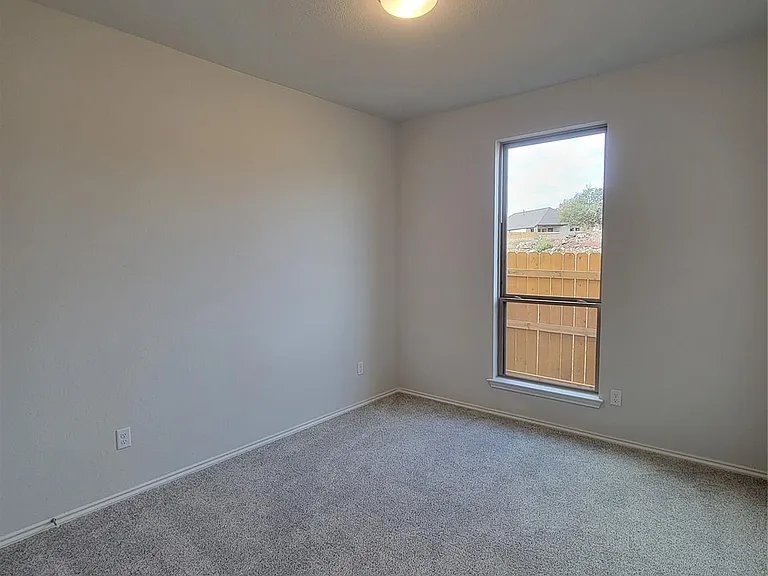 113 Bluff Creek Ln — Photo 16