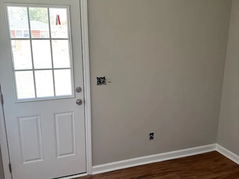 103 Elizabeth Ave — Photo 10